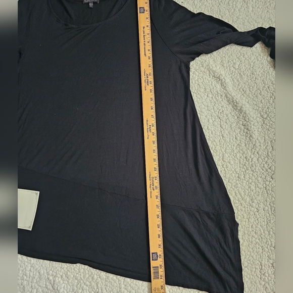 Eileen Fisher Women's 1x Black Bateau Neck Asymmetric Hem Jersey Tunic Top - Picture 8 of 8